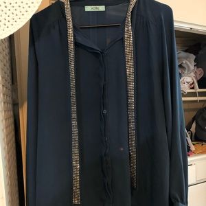 Karlie Blue button down blouse 💕